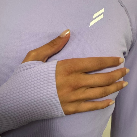 Hyperflex Seamless Long Sleeve - Lavender (XS) - Picture 3 of 5